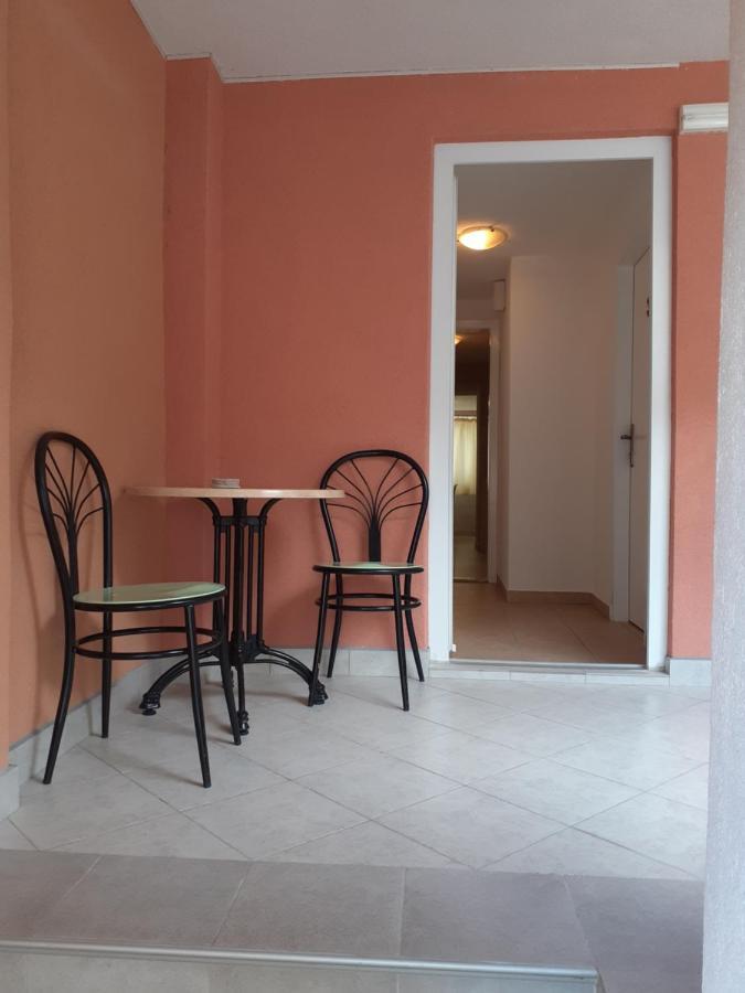 Apartmani Patrick บาชกาโวดา ภายนอก รูปภาพ
